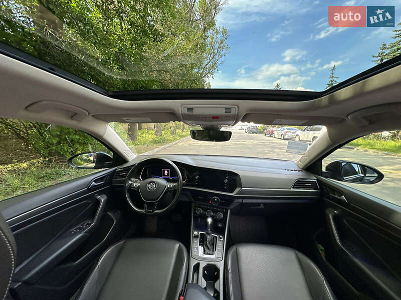 Седан Volkswagen Jetta 2019 в Дніпрі