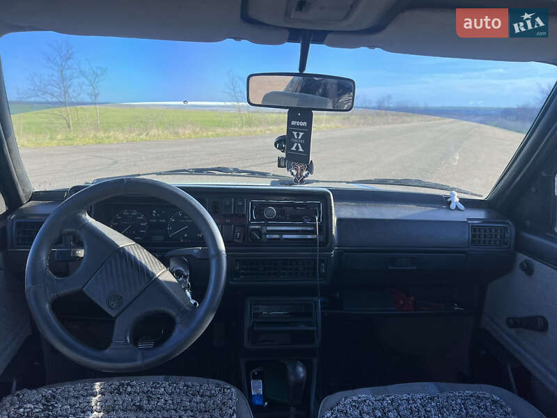 Седан Volkswagen Jetta 1989 в Березовке