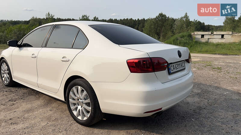 Седан Volkswagen Jetta 2011 в Житомирі