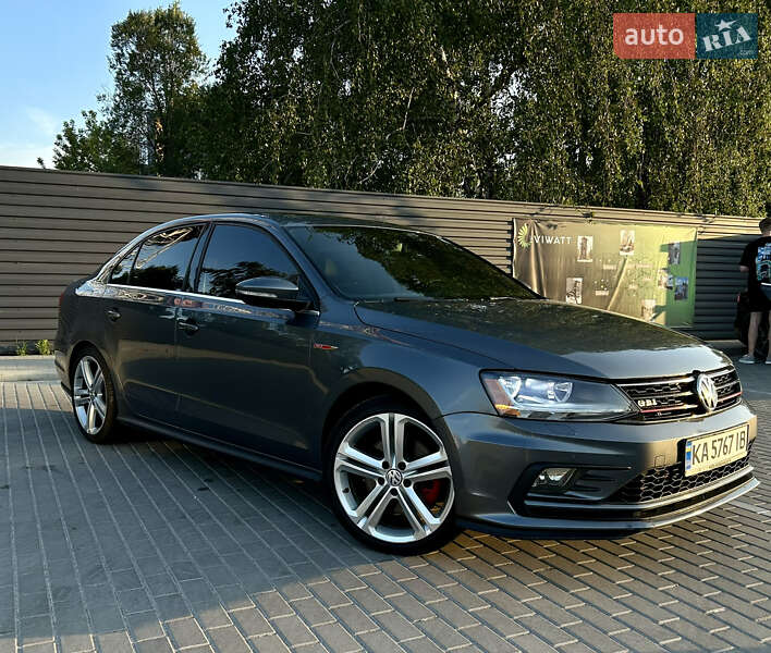 Седан Volkswagen Jetta 2017 в Києві