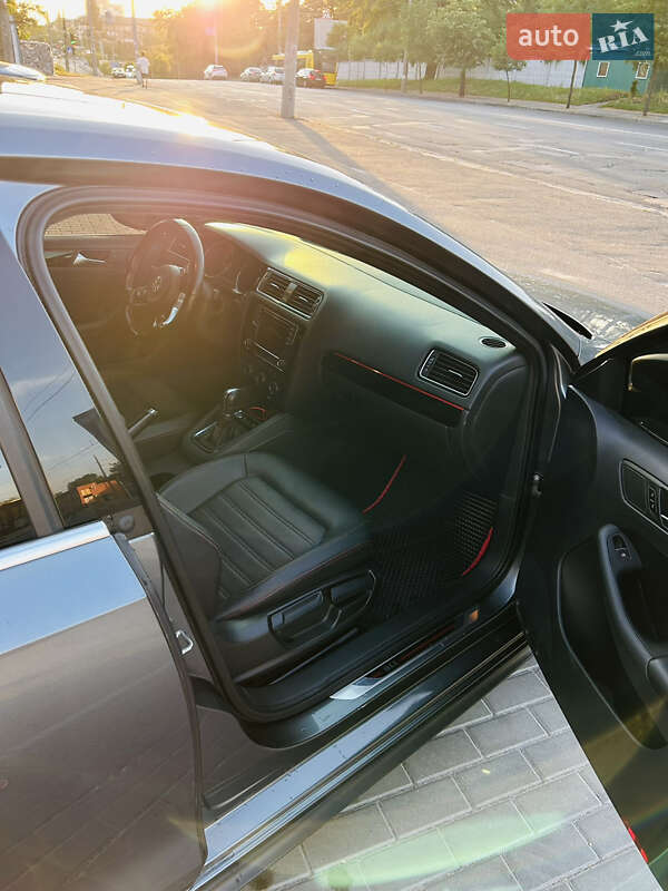 Седан Volkswagen Jetta 2017 в Києві