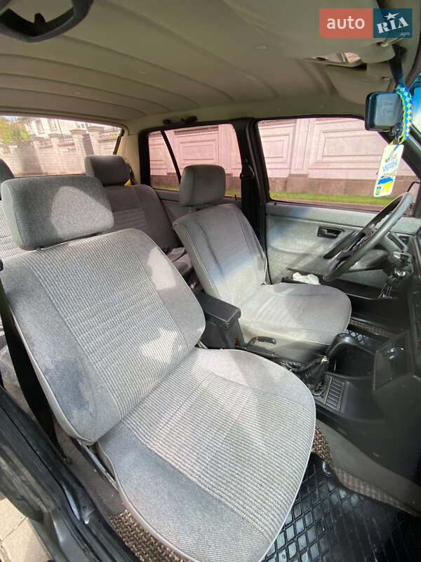 Седан Volkswagen Jetta 1988 в Ровно