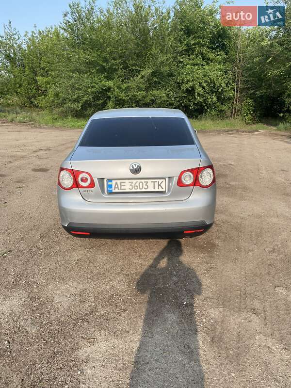 Седан Volkswagen Jetta 2006 в Марганце