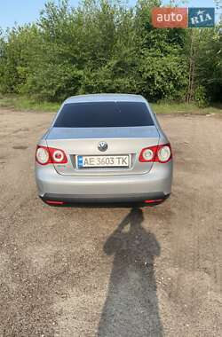 Седан Volkswagen Jetta 2006 в 