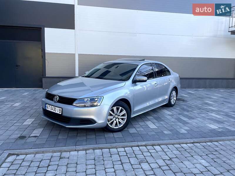 Седан Volkswagen Jetta 2013 в Івано-Франківську