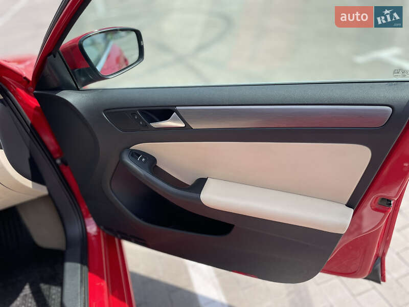 Седан Volkswagen Jetta 2012 в Одессе