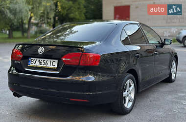 Седан Volkswagen Jetta 2011 в 