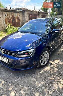 Седан Volkswagen Jetta 2013 в Кривом Роге