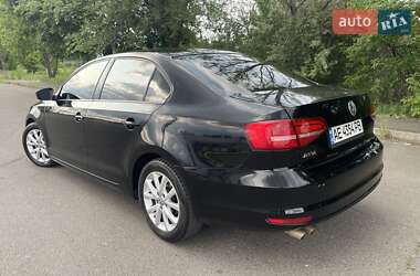 Седан Volkswagen Jetta 2015 в 