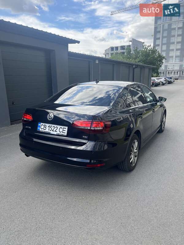 Седан Volkswagen Jetta 2016 в Чернигове
