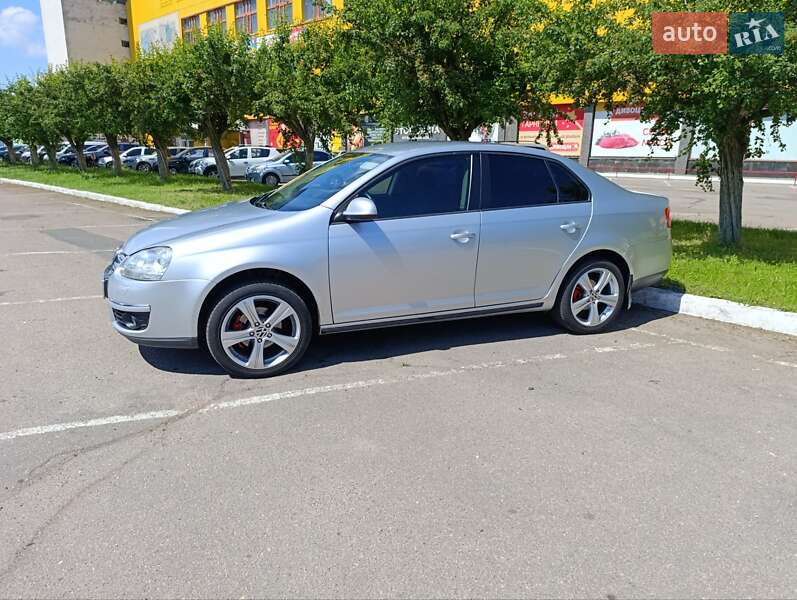 Седан Volkswagen Jetta 2009 в Черкассах
