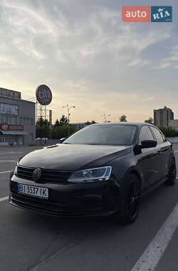 Седан Volkswagen Jetta 2016 в 