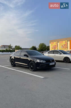 Седан Volkswagen Jetta 2016 в 