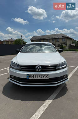 Седан Volkswagen Jetta 2016 в Киеве