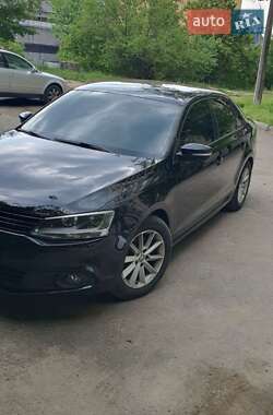 Седан Volkswagen Jetta 2012 в Дніпрі