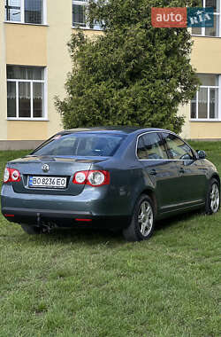 Седан Volkswagen Jetta 2006 в 
