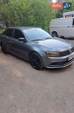 Седан Volkswagen Jetta 2016 в 