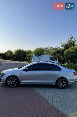 Седан Volkswagen Jetta 2013 в 