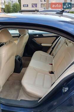 Седан Volkswagen Jetta 2013 в Киеве