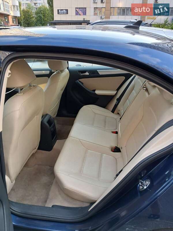 Volkswagen Jetta 2013