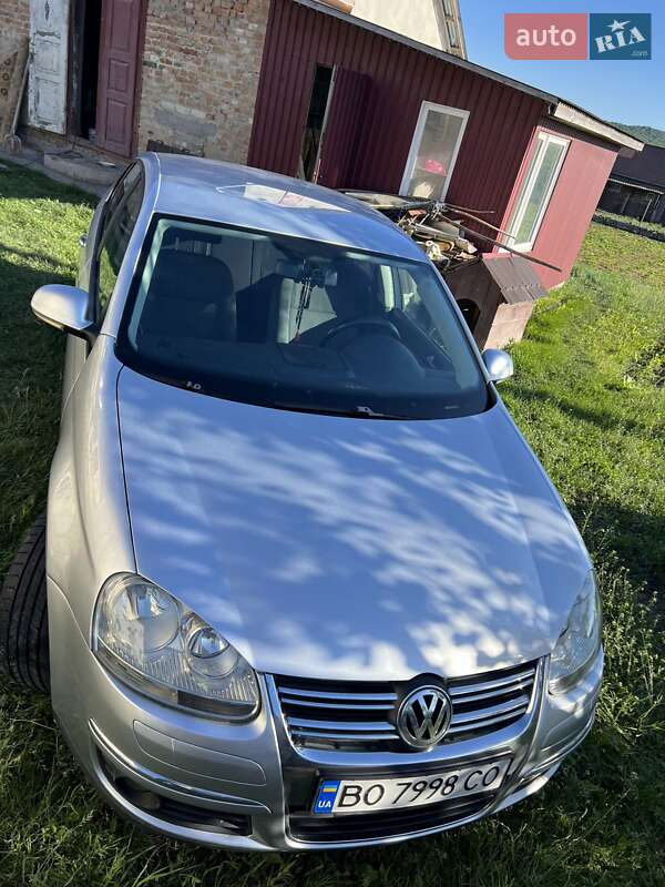 Седан Volkswagen Jetta 2006 в Кременце