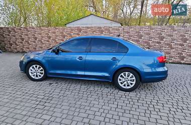 Седан Volkswagen Jetta 2015 в 