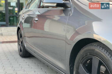 Седан Volkswagen Jetta 2006 в 