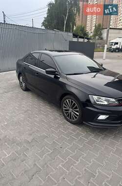 Седан Volkswagen Jetta 2012 в 