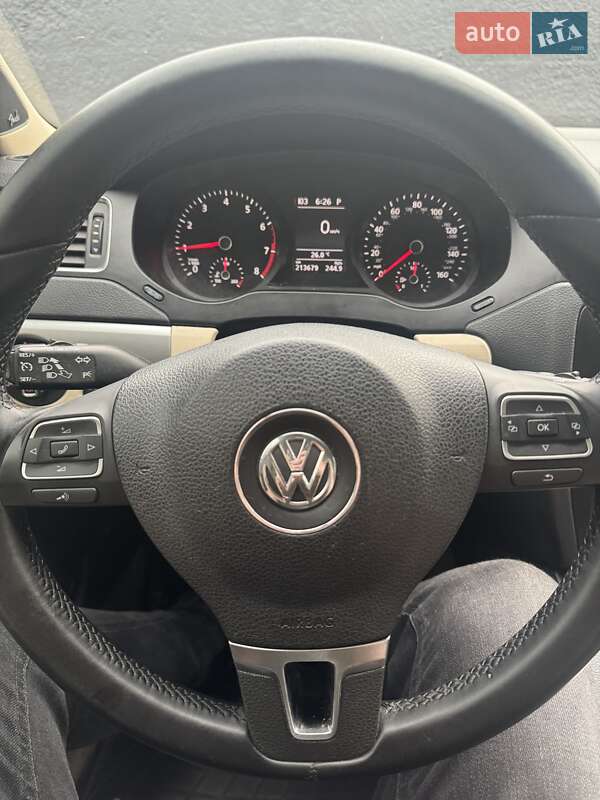 Седан Volkswagen Jetta 2012 в Києві