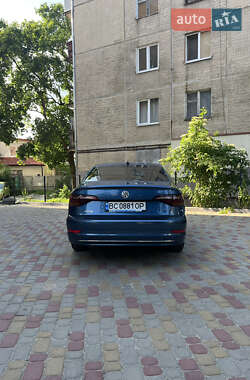Седан Volkswagen Jetta 2018 в 