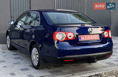 Седан Volkswagen Jetta 2006 в 