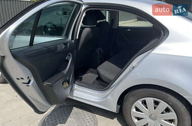 Седан Volkswagen Jetta 2015 в 