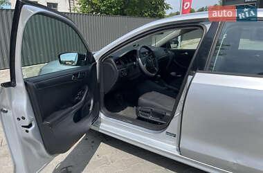Седан Volkswagen Jetta 2015 в 
