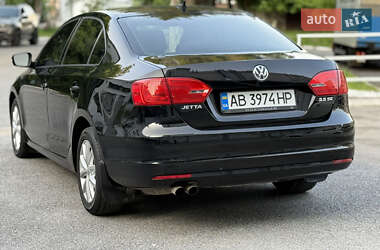 Седан Volkswagen Jetta 2011 в 