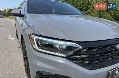 Седан Volkswagen Jetta 2019 в 