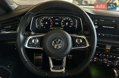 Седан Volkswagen Jetta 2019 в 