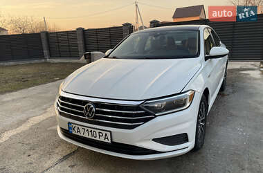 Седан Volkswagen Jetta 2018 в Києві