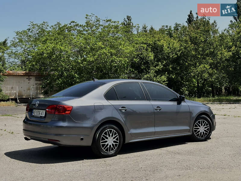 Седан Volkswagen Jetta 2013 в Кривом Роге