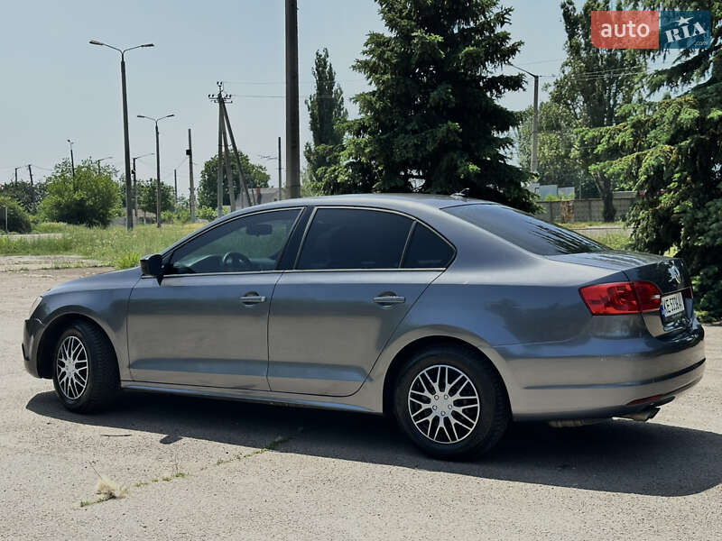 Седан Volkswagen Jetta 2013 в Кривом Роге