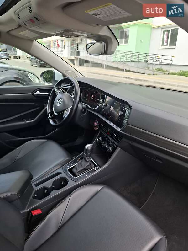 Седан Volkswagen Jetta 2018 в Львове