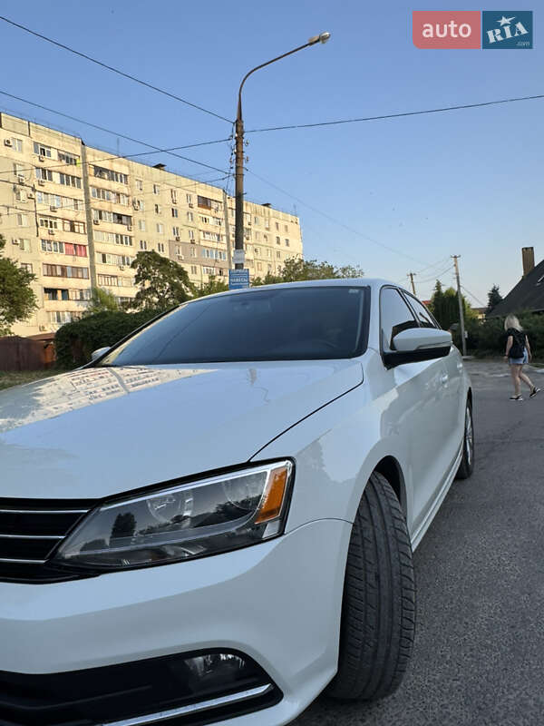 Седан Volkswagen Jetta 2015 в Запорожье