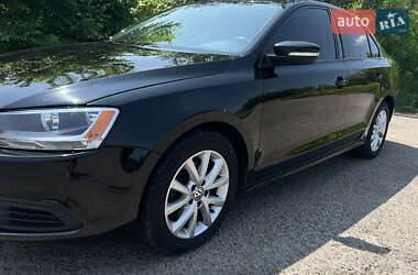 Седан Volkswagen Jetta 2011 в 