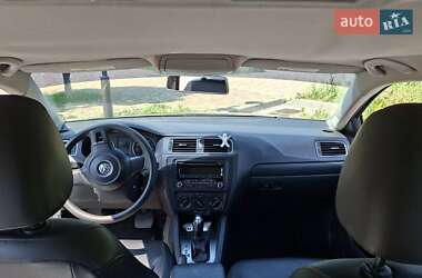 Седан Volkswagen Jetta 2014 в 