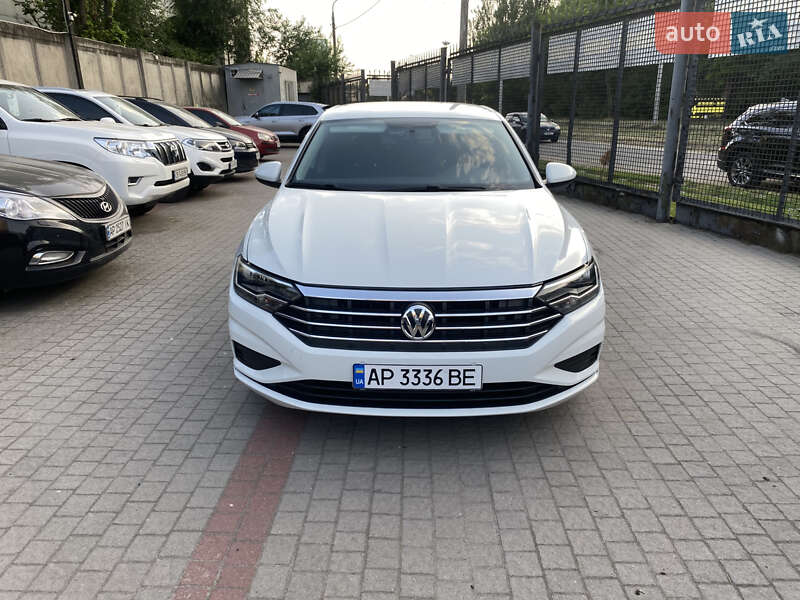 Седан Volkswagen Jetta 2019 в Запоріжжі