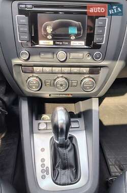 Седан Volkswagen Jetta 2014 в 