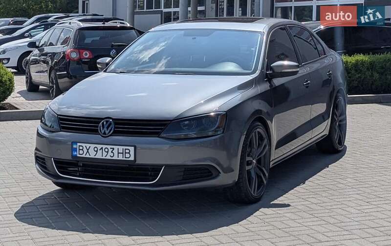 Седан Volkswagen Jetta 2014 в Каменец-Подольском фото 2 Седан Volkswagen Jetta 2014 в Каменец-Подольском