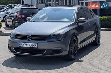 Седан Volkswagen Jetta 2014 в 