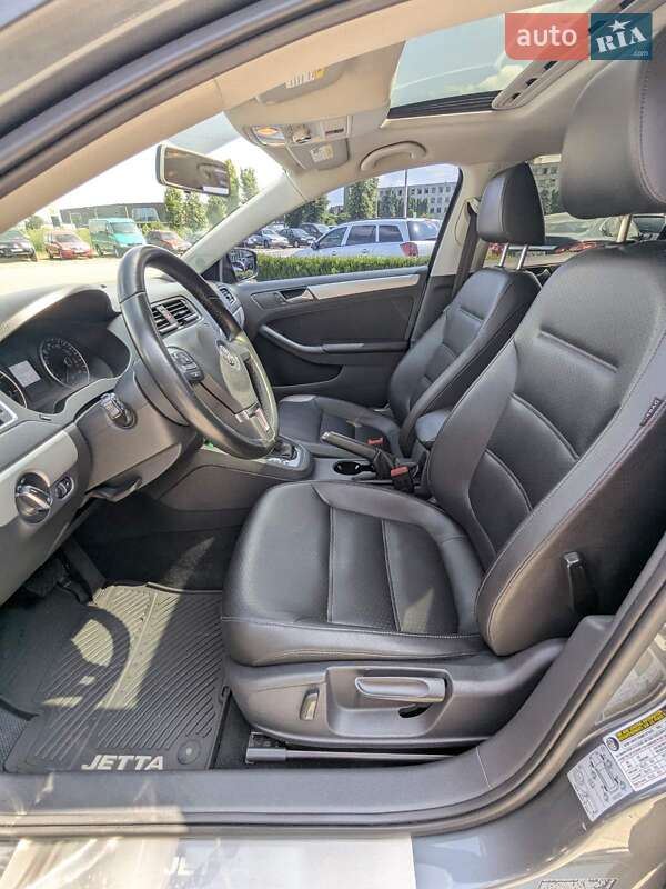 Седан Volkswagen Jetta 2014 в Каменец-Подольском фото 8 Седан Volkswagen Jetta 2014 в Каменец-Подольском
