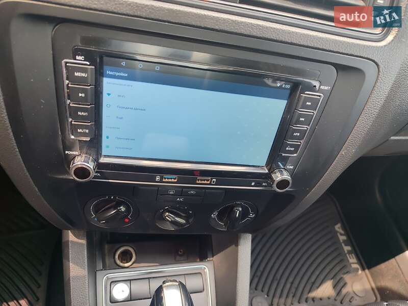 Седан Volkswagen Jetta 2015 в Полонном