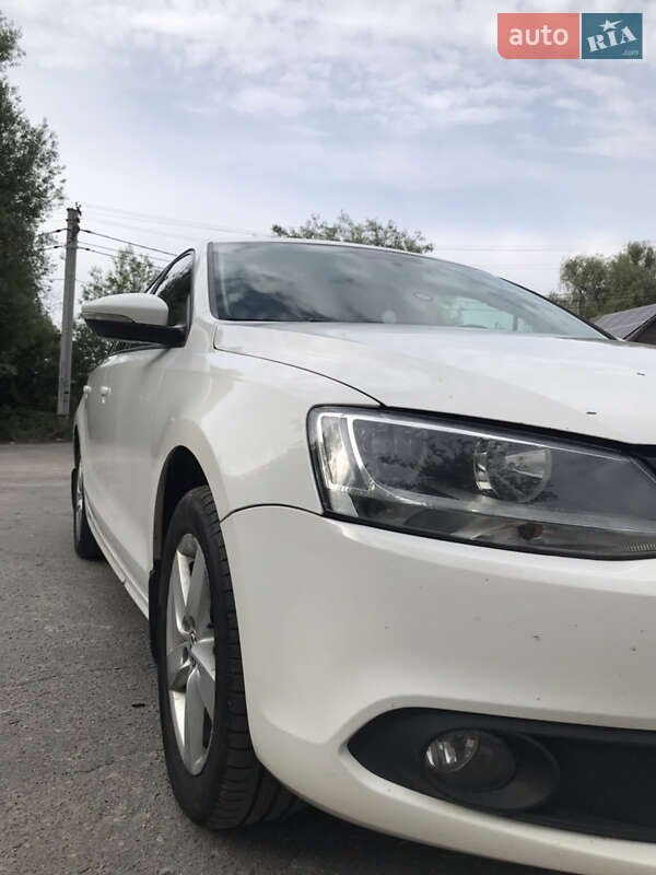 Седан Volkswagen Jetta 2013 в Макарове